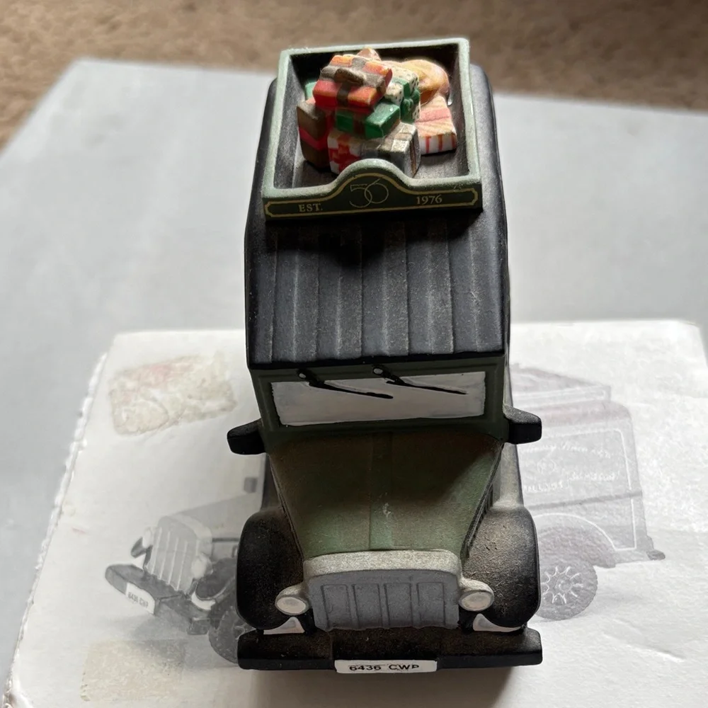 Department 56 Green and Black Vintage Truck Decor